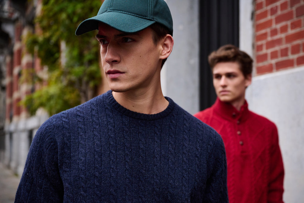 Lambswool men small cable crew neck