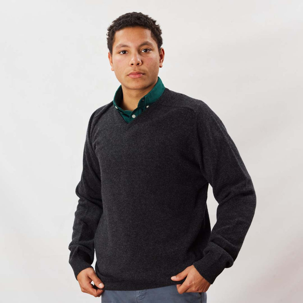 Lambswool V-neck - Charcoal