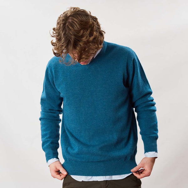 Lambswool V-neck - Teal Blue